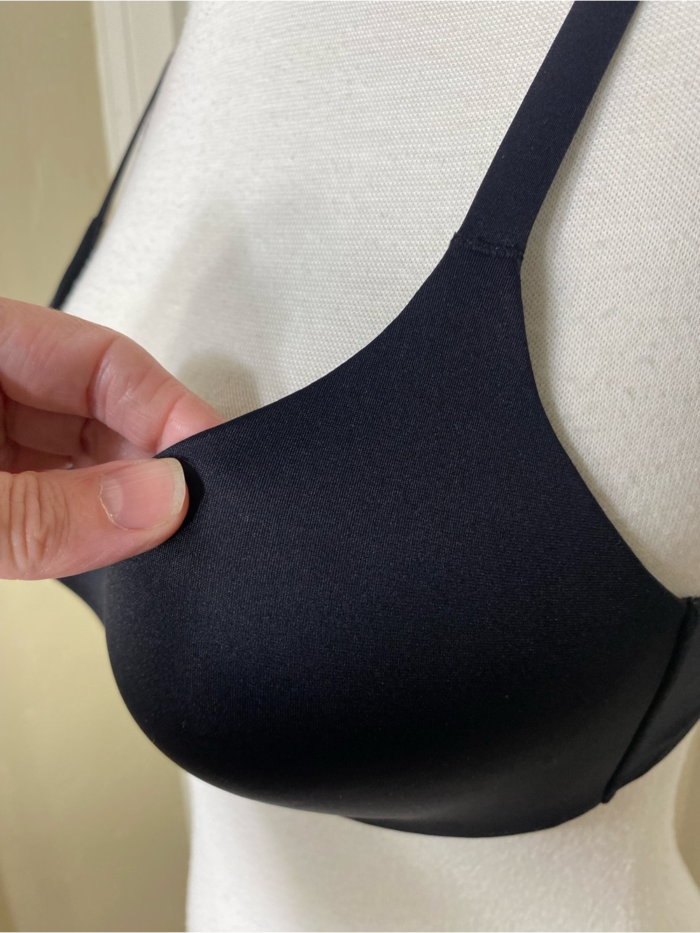 Uniqlo Black Padded Wireless Bra 34/36 AA A B - Picture 5 of 12